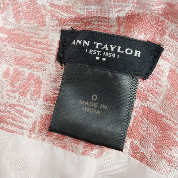 ANN TAYLOR! SALMON & CREAM BROCADE ABSTRACT PLAID KNEE LENGTH SKIRT! SZ 0 - Picture 6 of 8